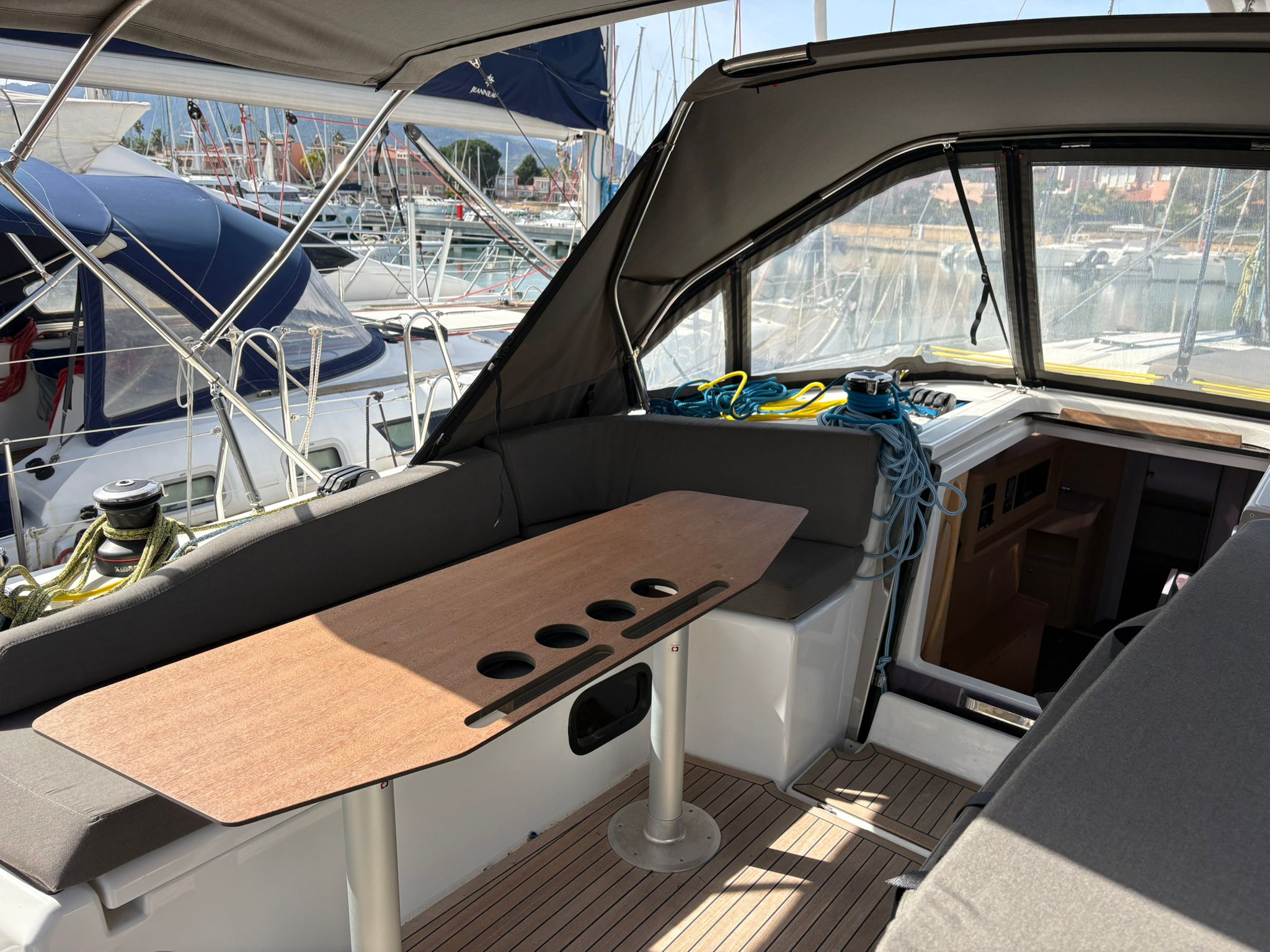 Dufour 48 — photo 20