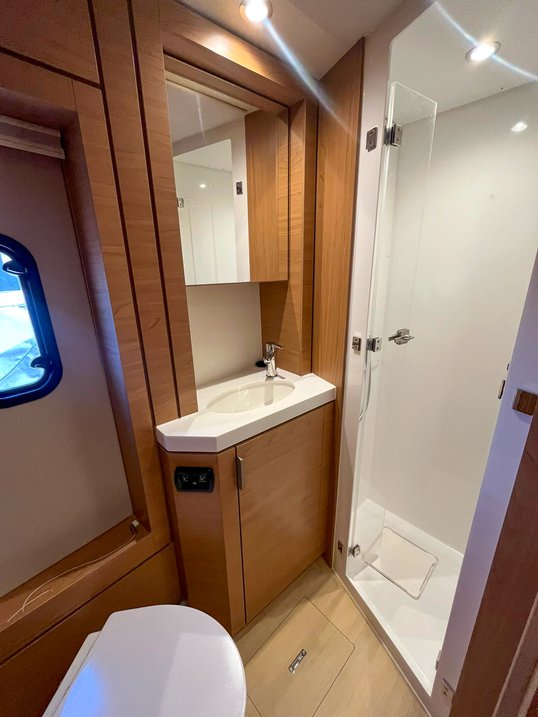 Bali 4.6 - 5 + 1 cab. — photo 29