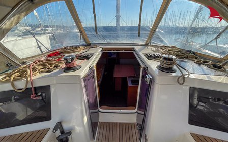 Dufour 390 GL — photo 11