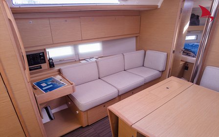 Dufour 390 GL — photo 13
