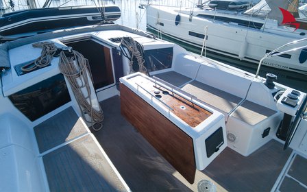 Dufour 430 - 3 cab. — photo 8