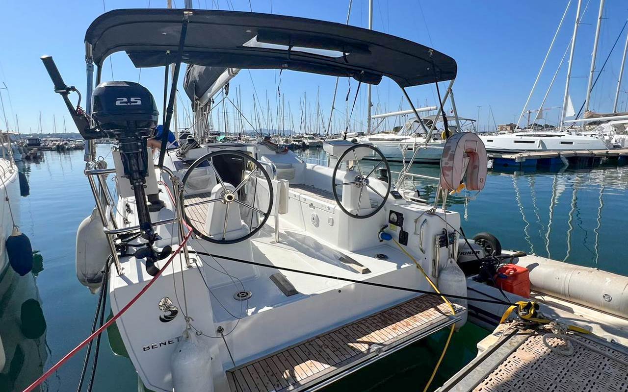 Oceanis 30.1 — photo 1