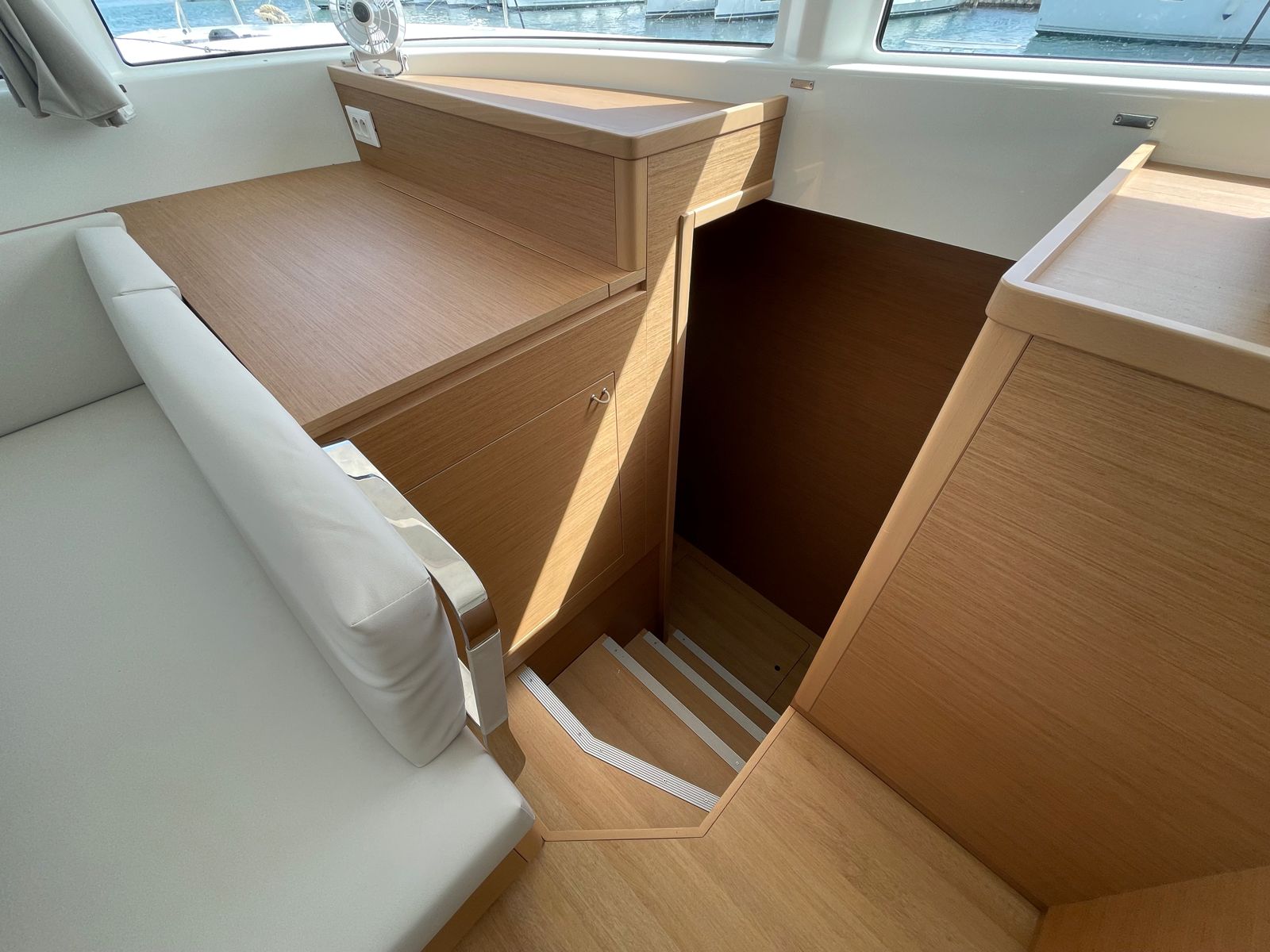 Excess 14 - 4 + 2 cab. — photo 10