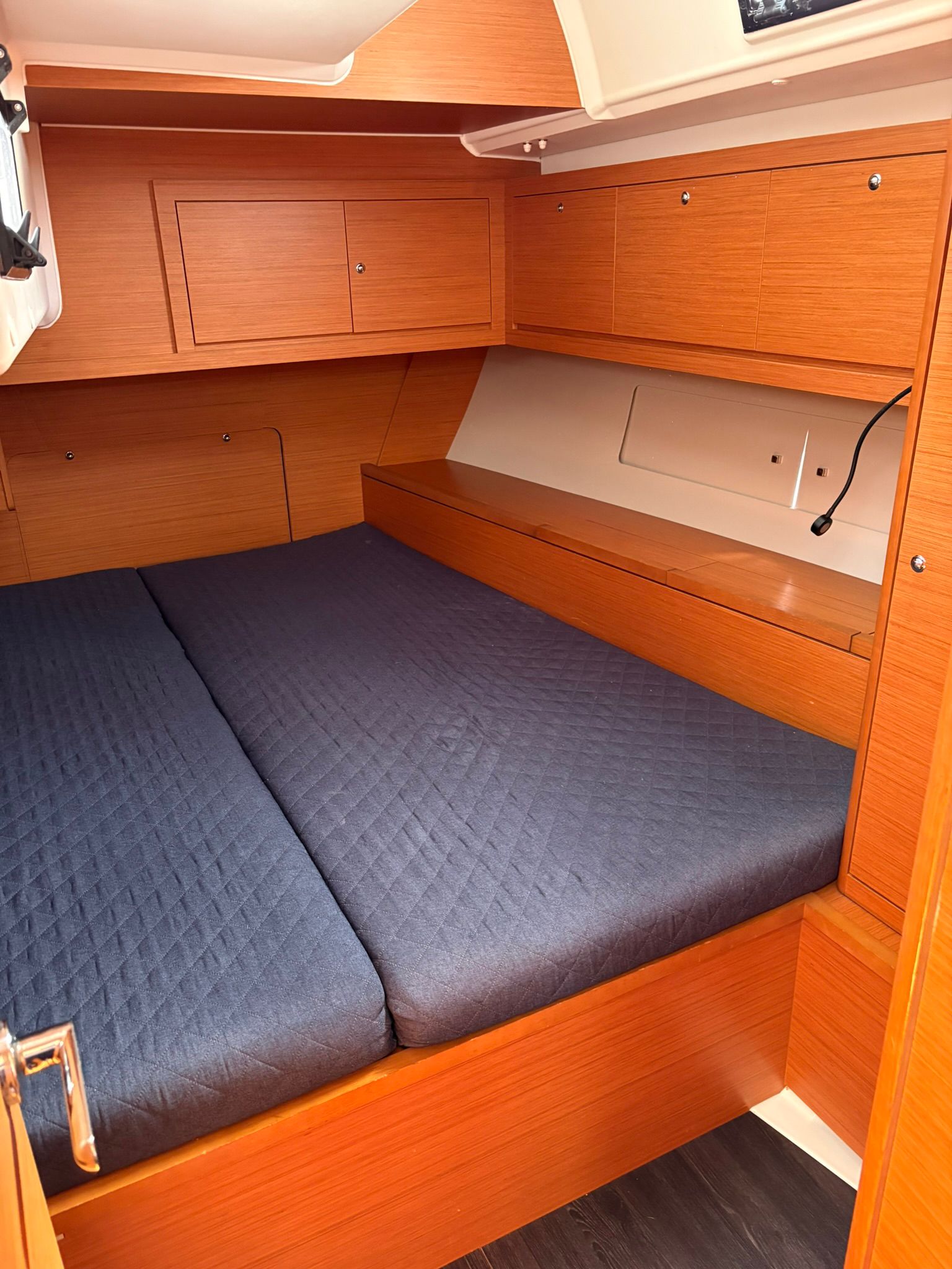 Dufour 470 - 4 + 1 cab. — photo 7