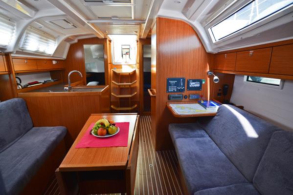 Bavaria Cruiser 37 - 3 cab. — photo 13