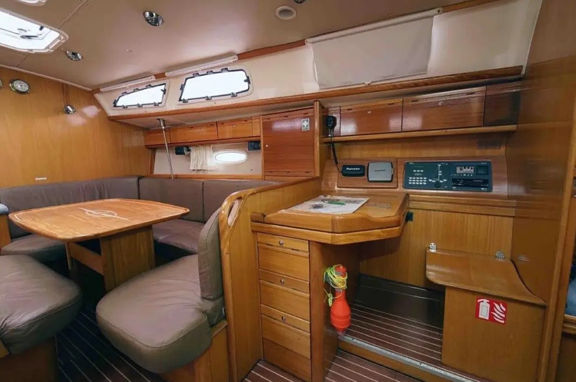 Bavaria 40 Cruiser — photo 6