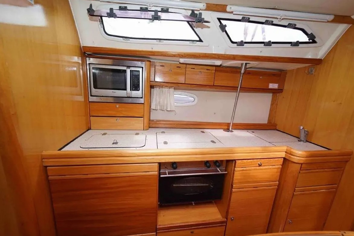 Bavaria 40 Cruiser — photo 7