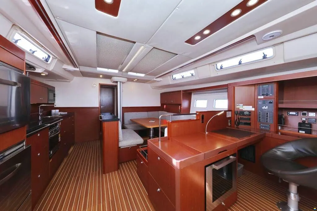 Hanse 575 - 5 + 1 cab. — photo 9