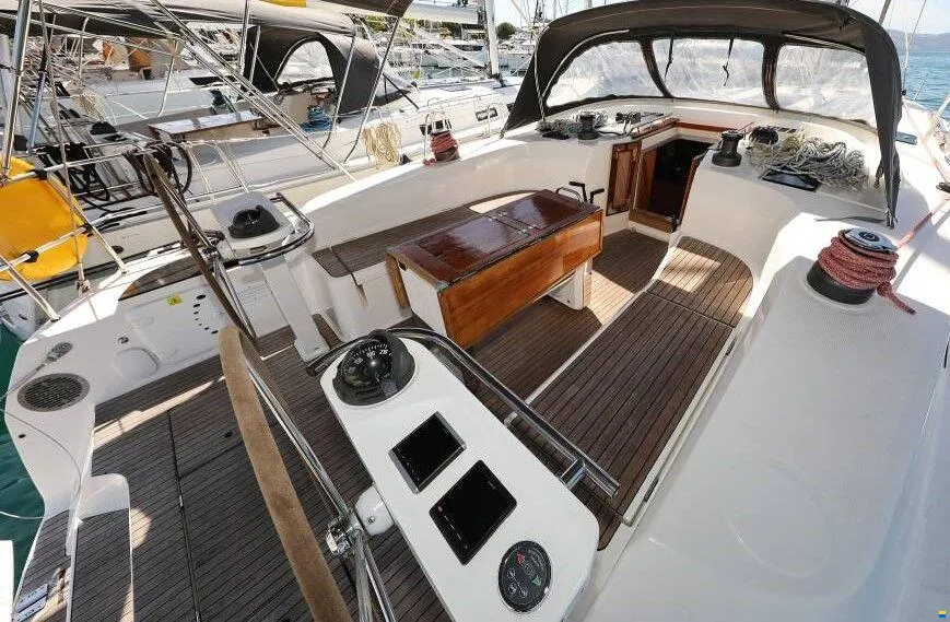Bavaria Cruiser 50 — photo 11