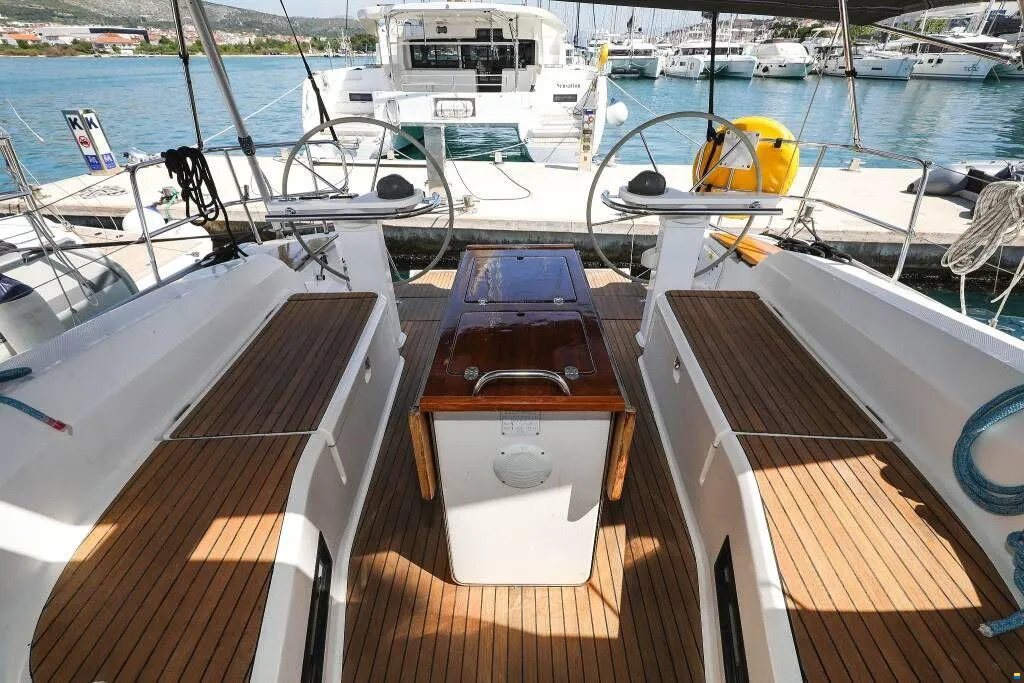 Bavaria Cruiser 45 - 4 cab. — photo 33