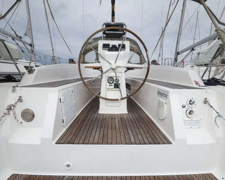 Bavaria Cruiser 32 — photo 3