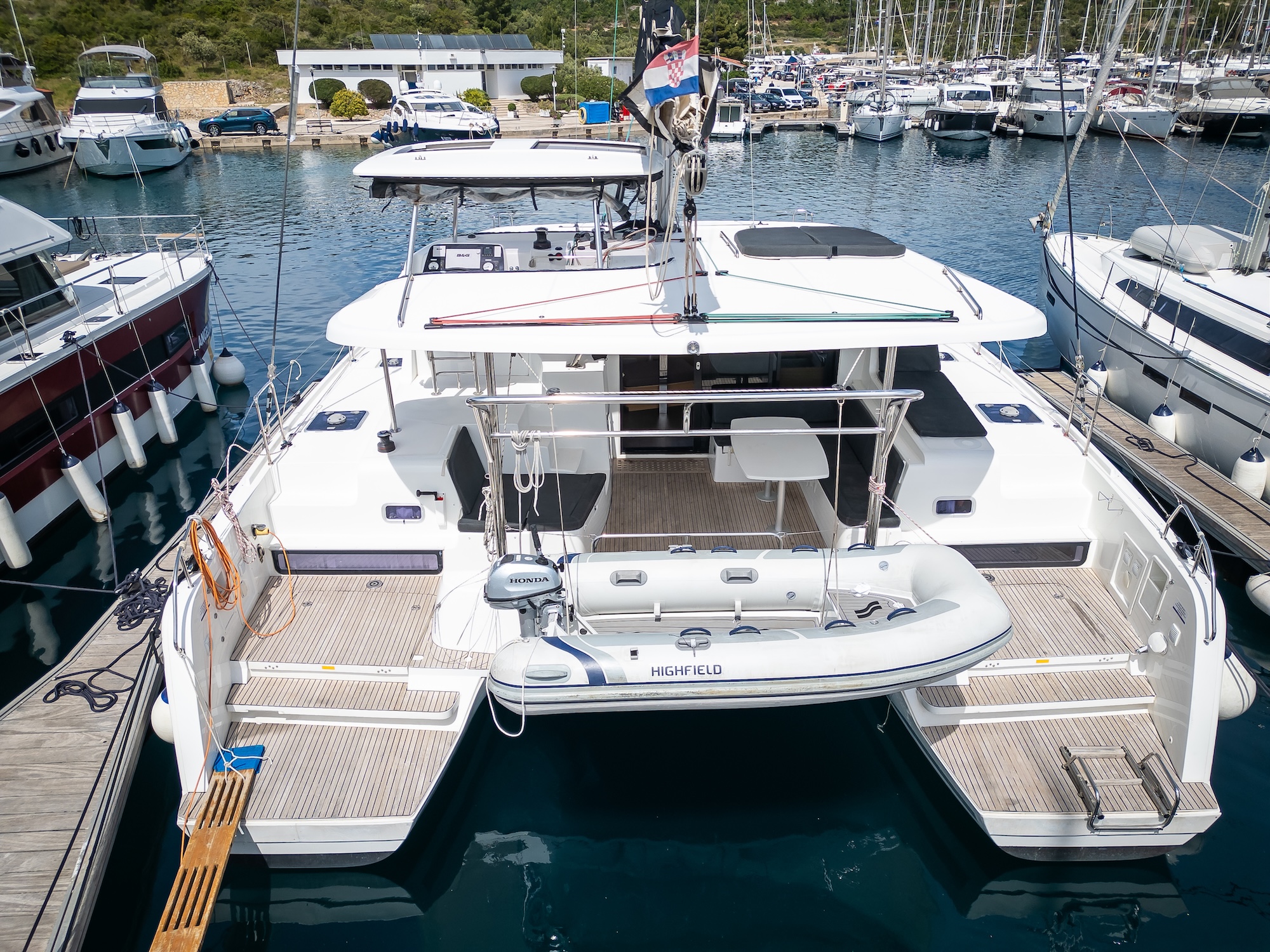 Lagoon 42 - 4 + 2 cab. — photo 5