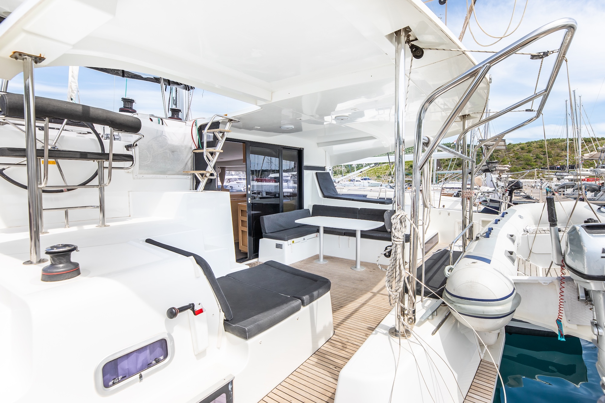 Lagoon 42 - 4 + 2 cab. — photo 8