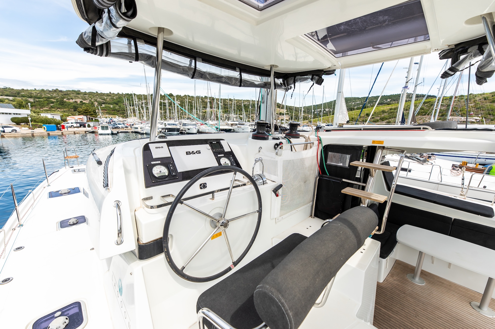 Lagoon 42 - 4 + 2 cab. — photo 11