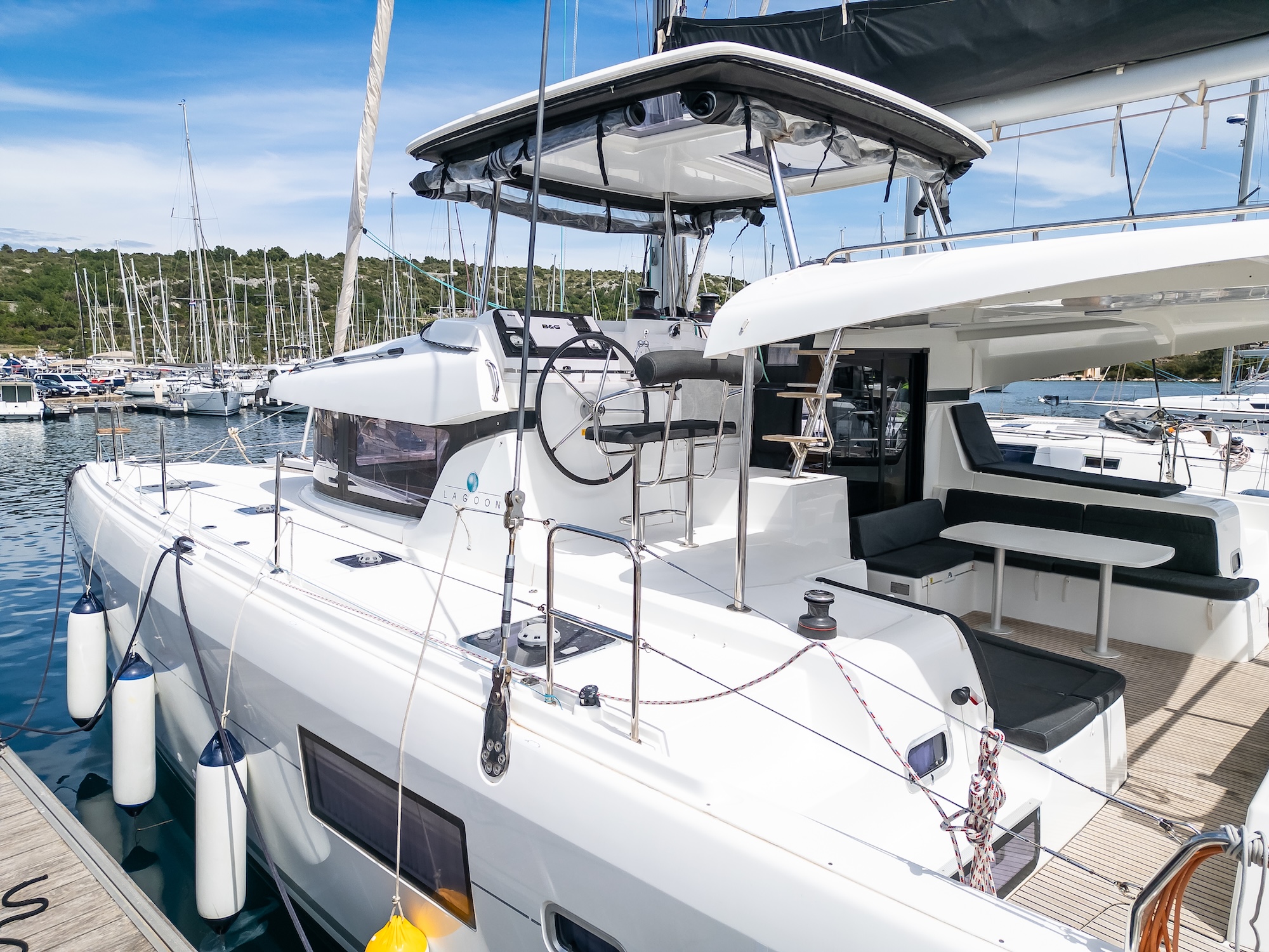 Lagoon 42 - 4 + 2 cab. — photo 12