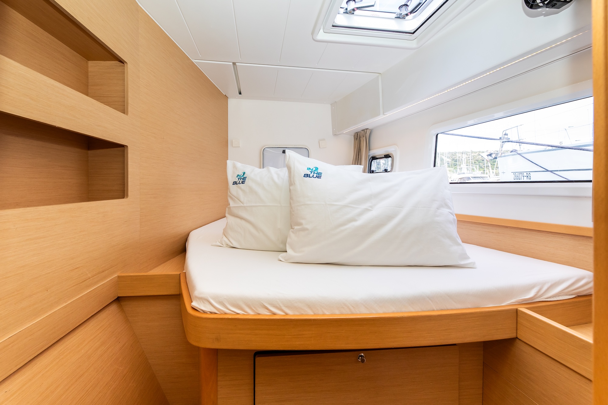 Lagoon 42 - 4 + 2 cab. — photo 19