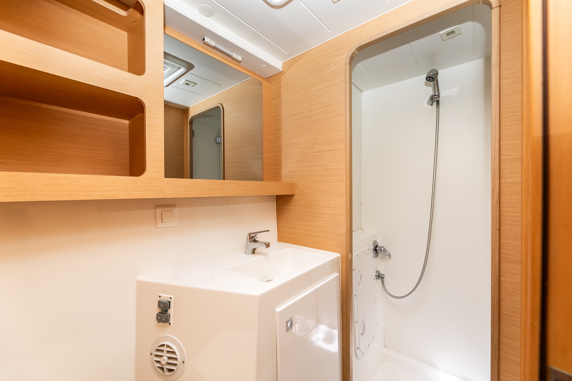 Lagoon 42 - 4 + 2 cab. — photo 21