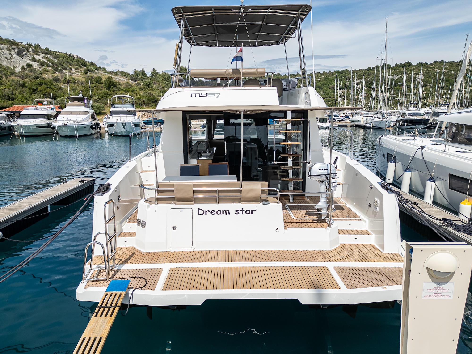 Fountaine Pajot MY 37 — photo 11