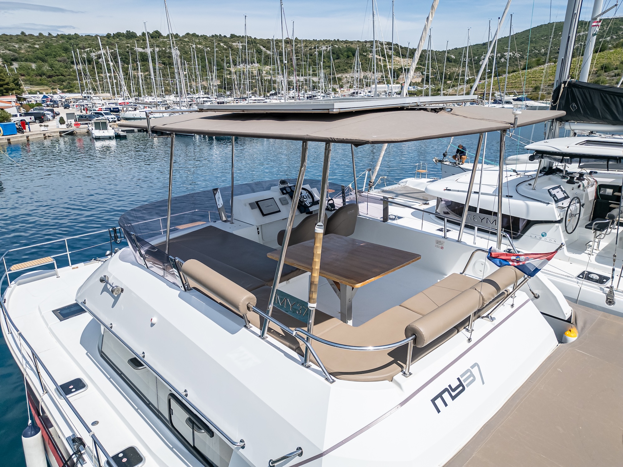 Fountaine Pajot MY 37 — photo 14