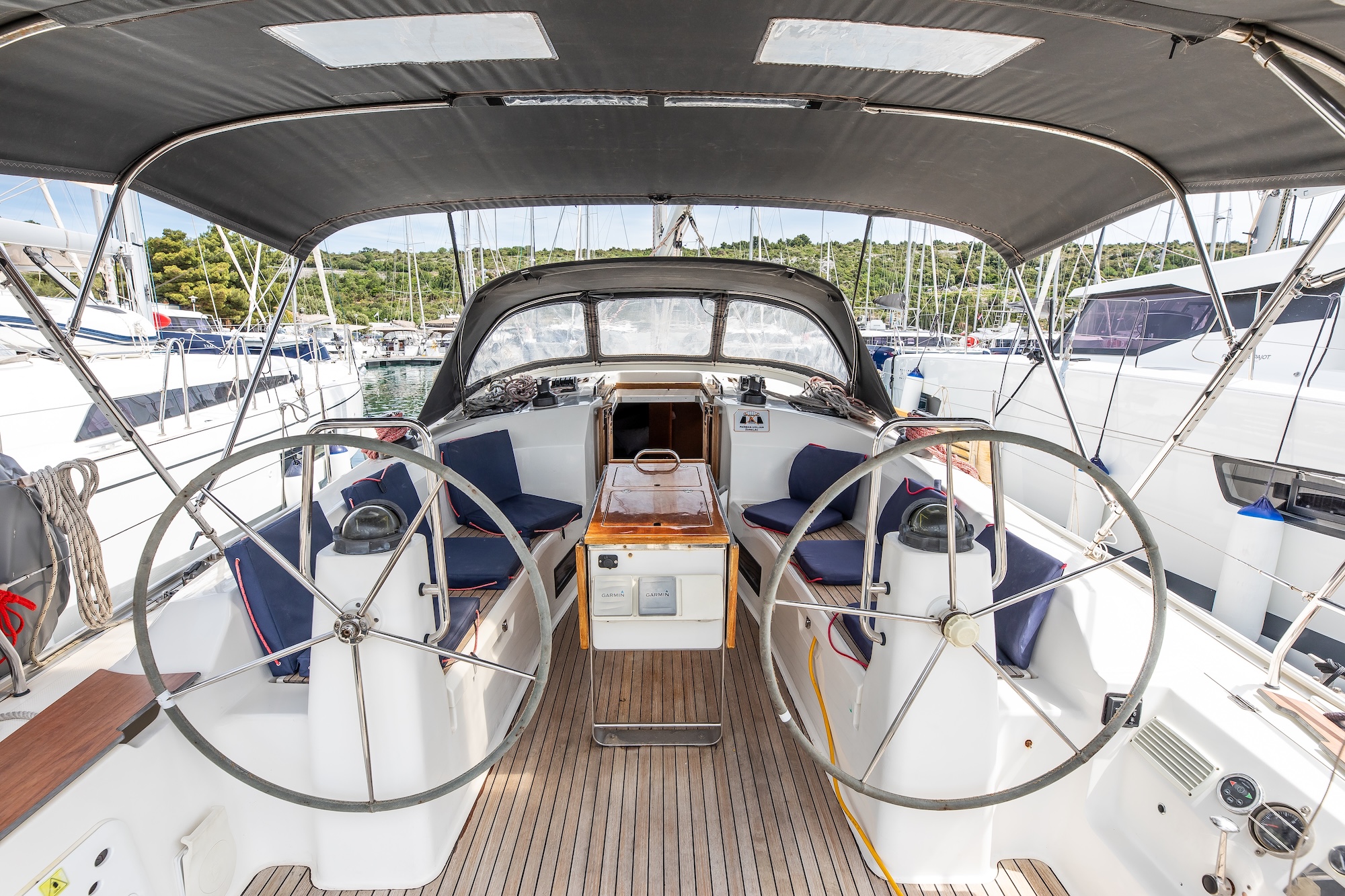 Bavaria Cruiser 40 — photo 9