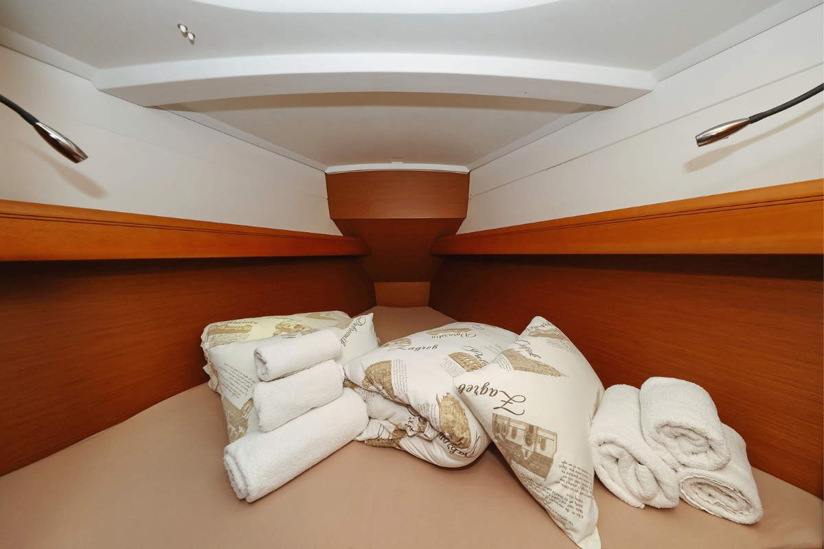 Sun Odyssey 389 — photo 13