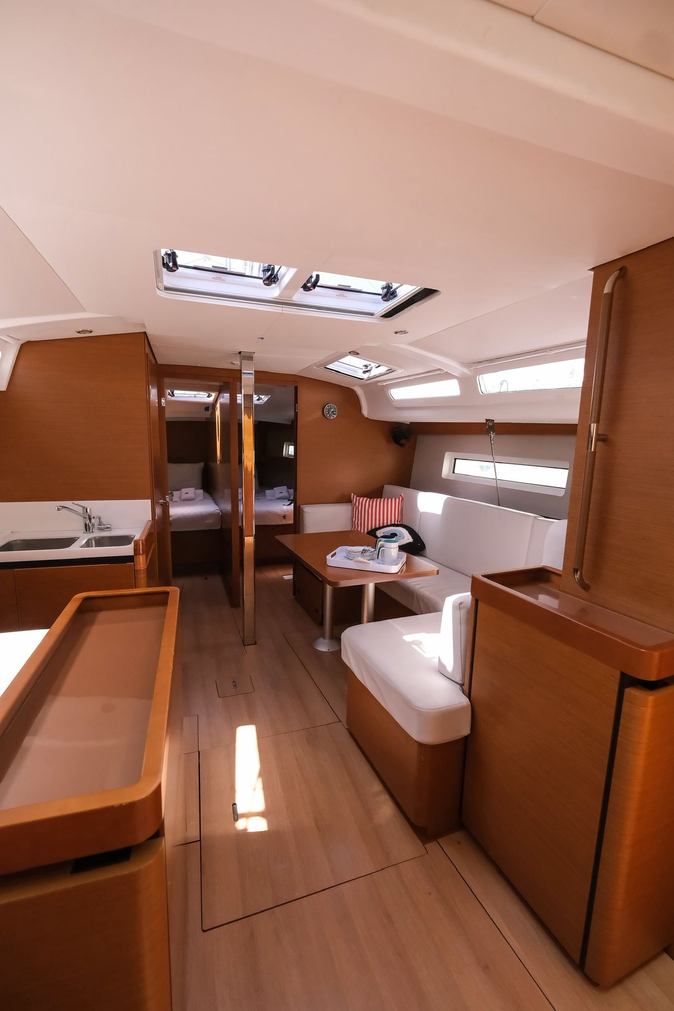 Sun Odyssey 440 - 4 cab. — photo 19
