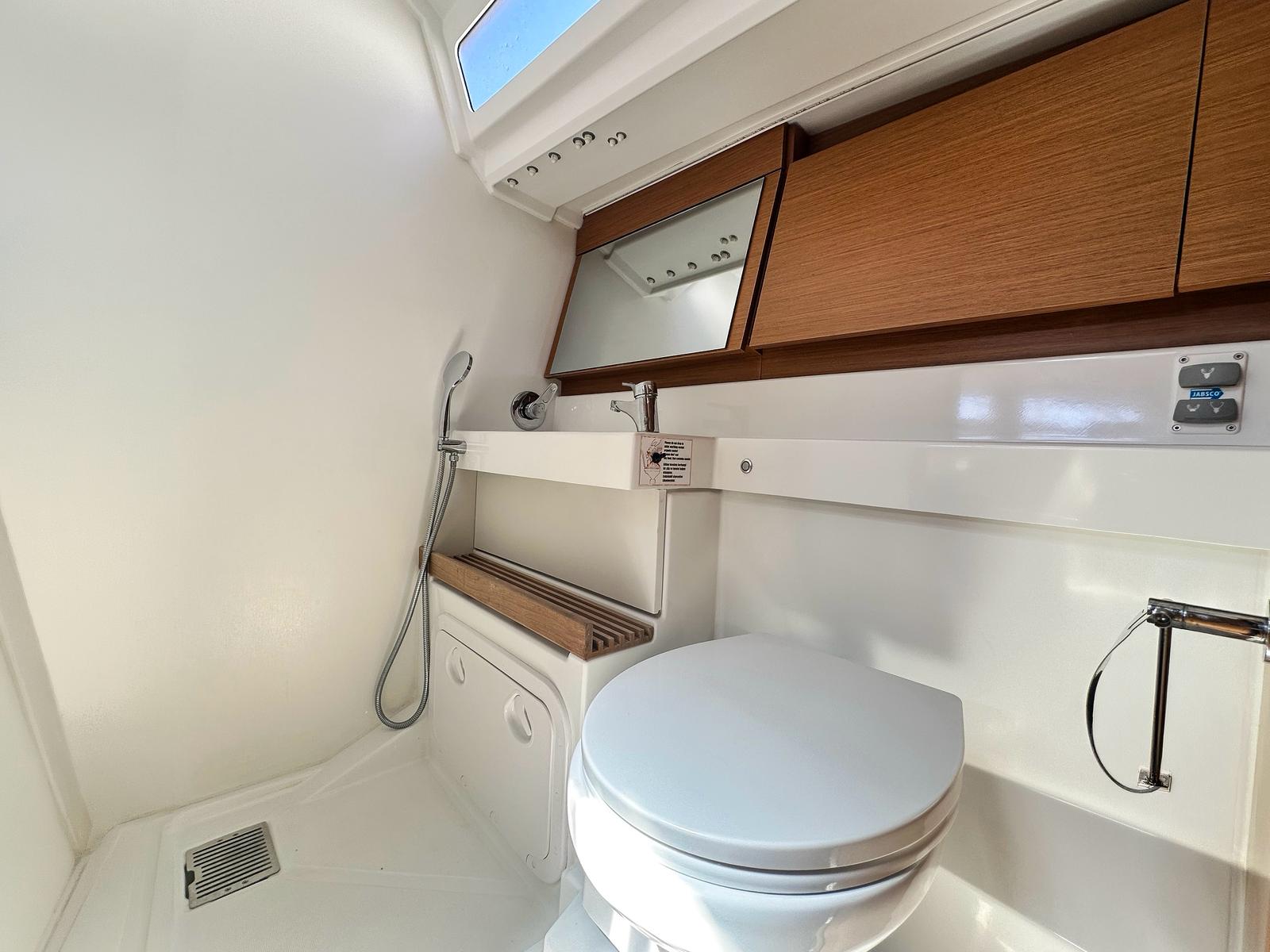 Sun Odyssey 440 - 4 cab. — photo 25