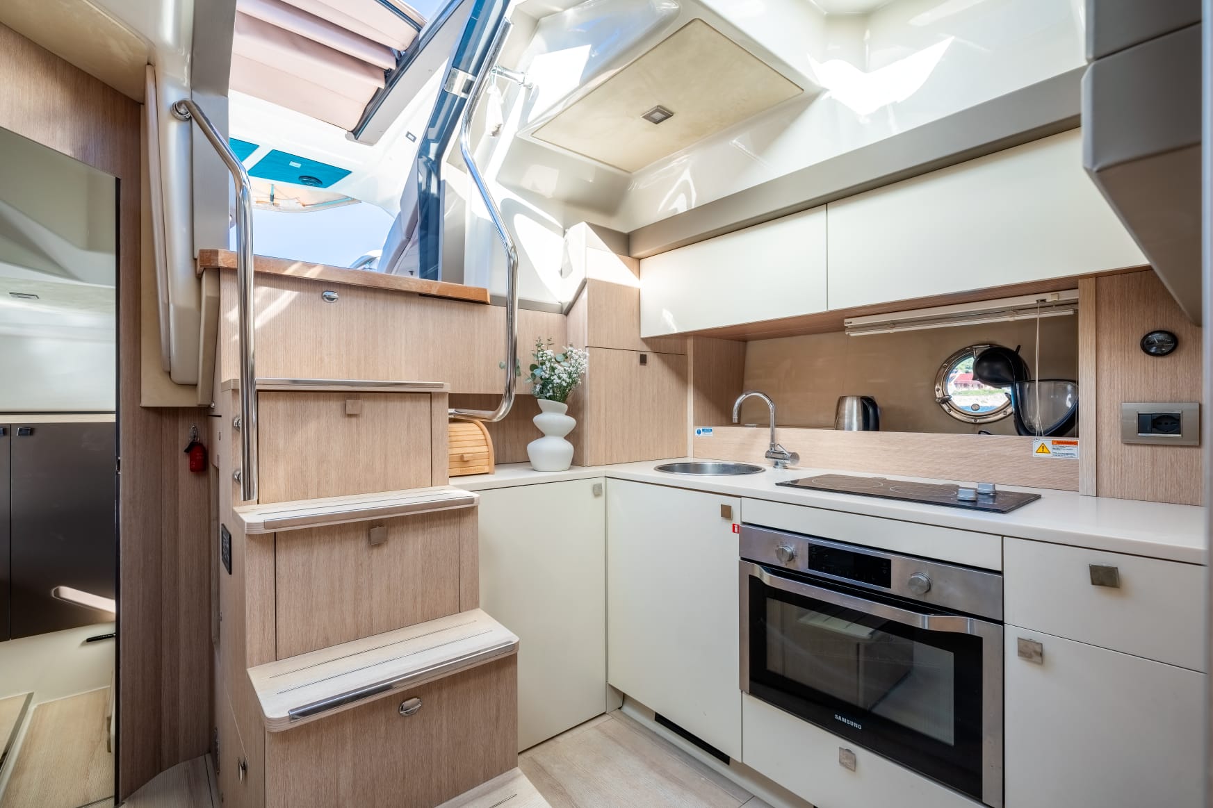 Cranchi M44 HT — photo 19
