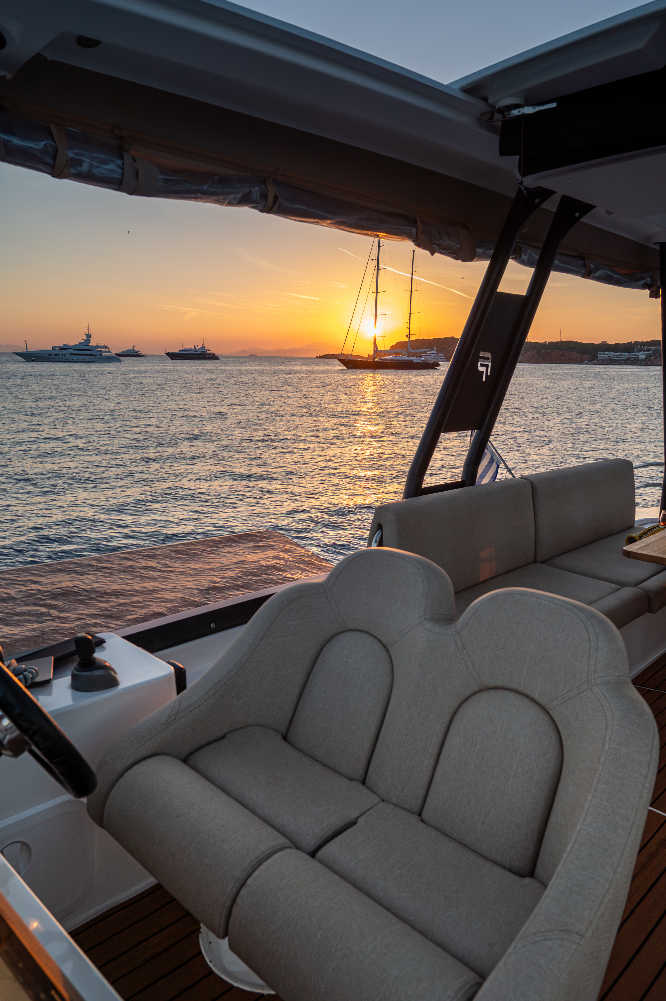 Fountaine Pajot MY6 — photo 5