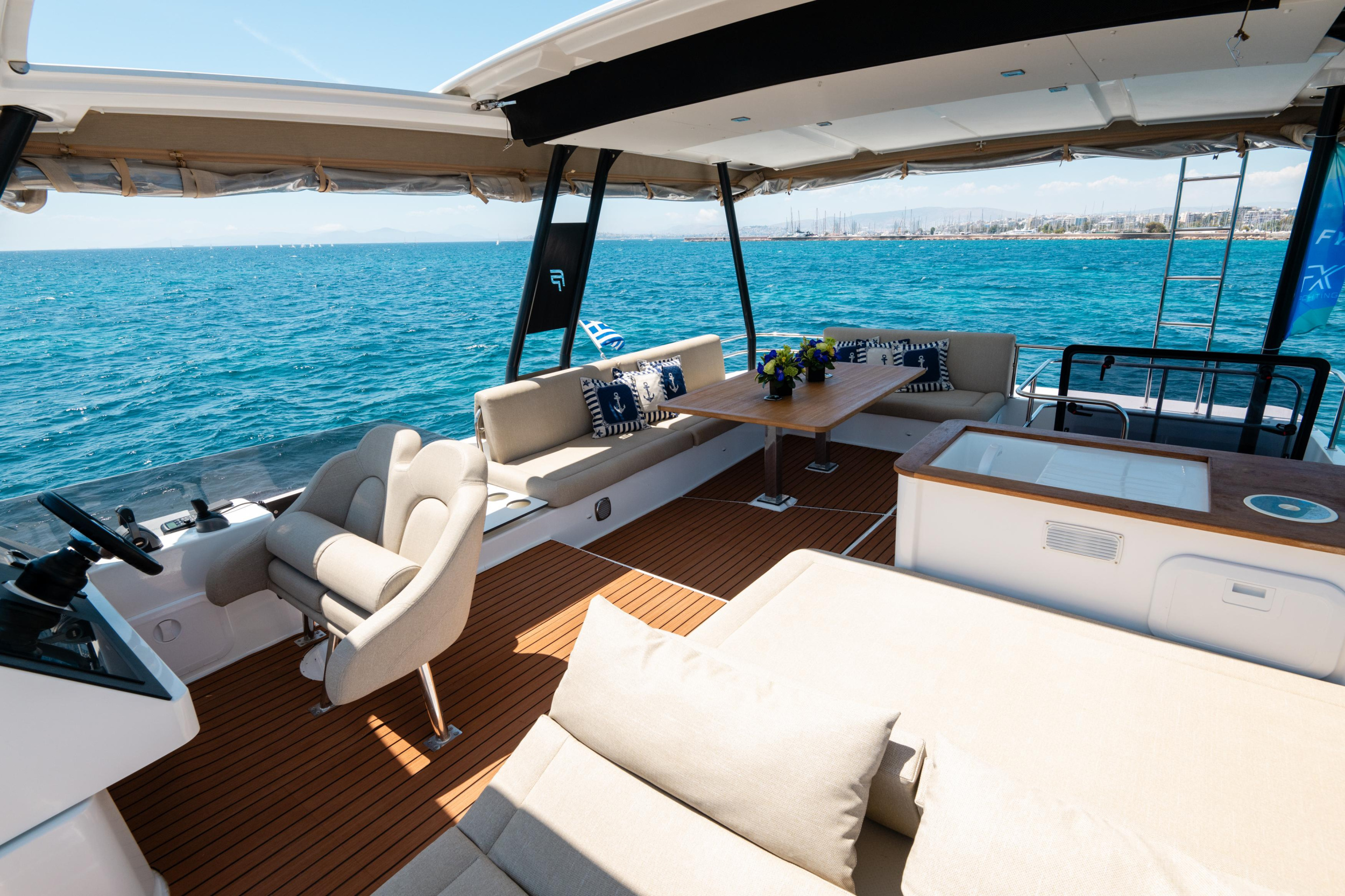 Fountaine Pajot MY6 — photo 7