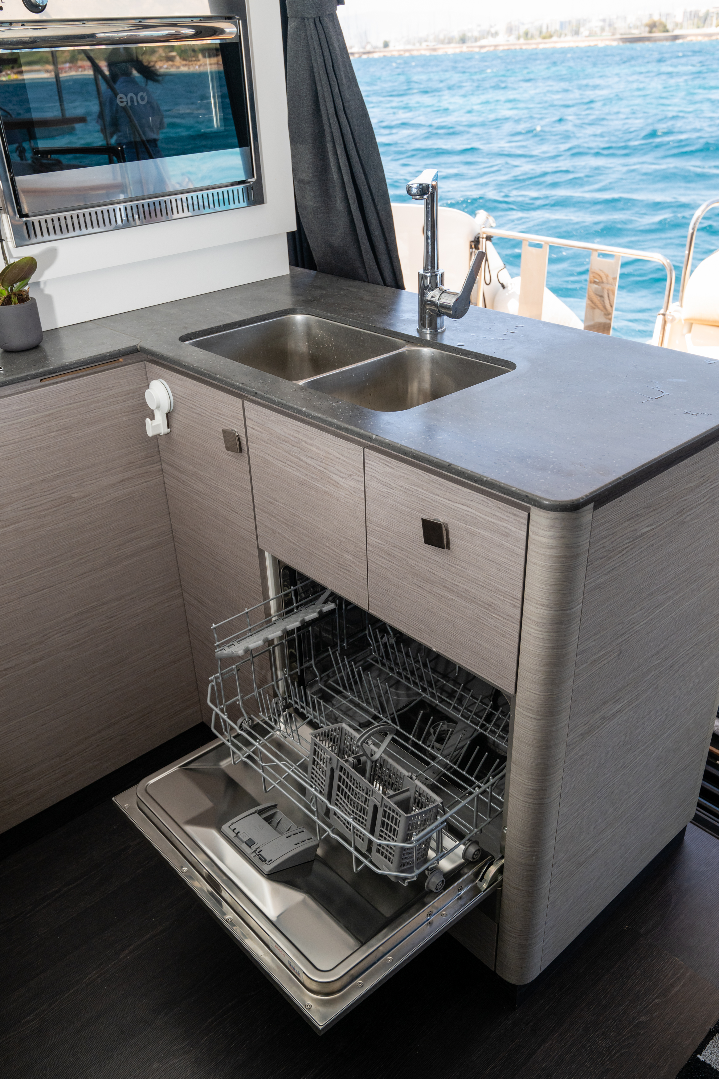 Fountaine Pajot MY6 — photo 13