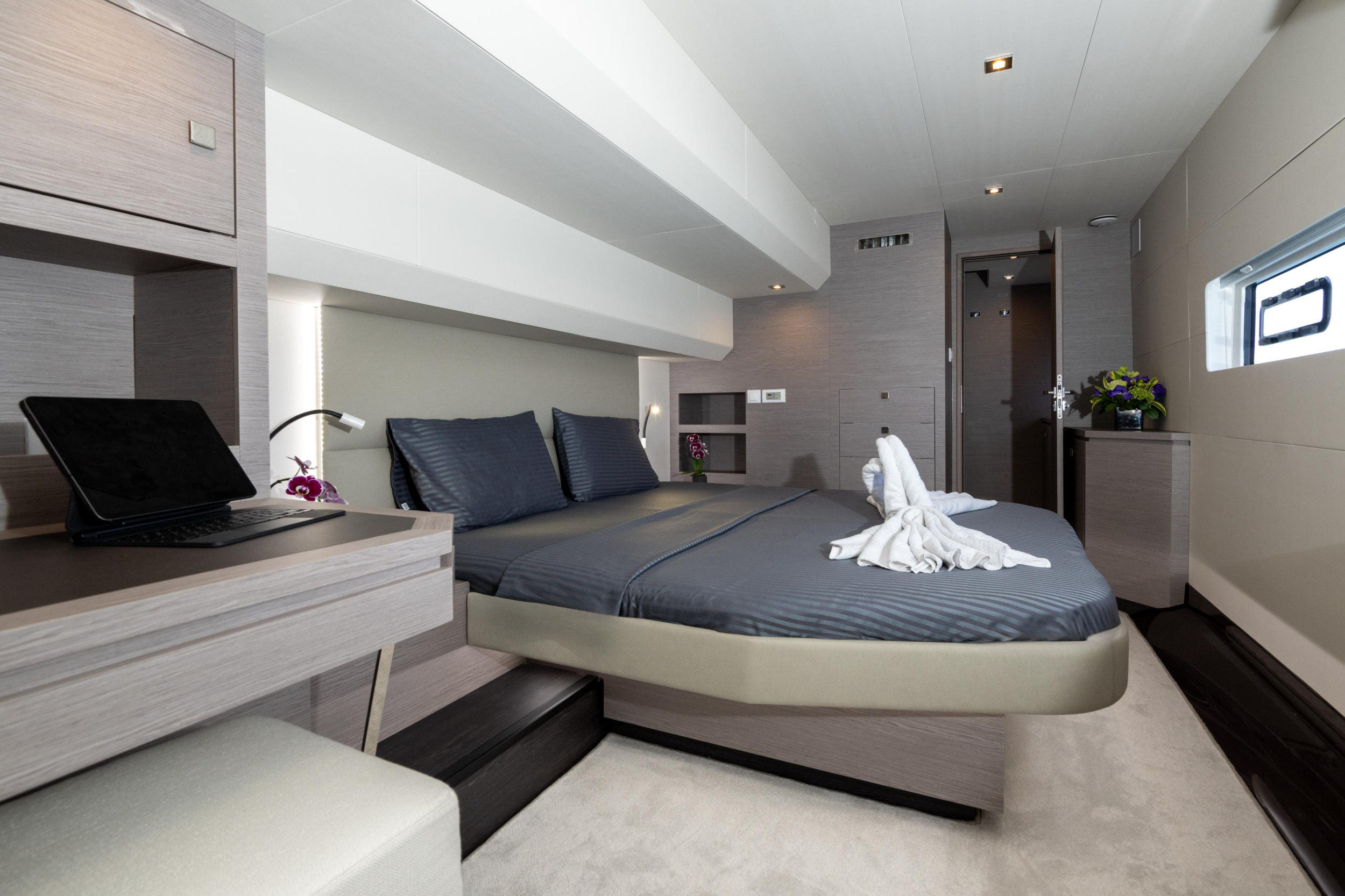 Fountaine Pajot MY6 — photo 16