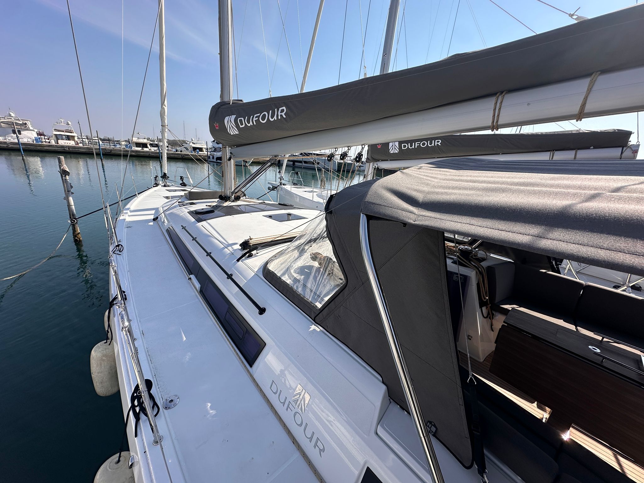 Dufour 470 - 4 + 1 cab. — photo 10