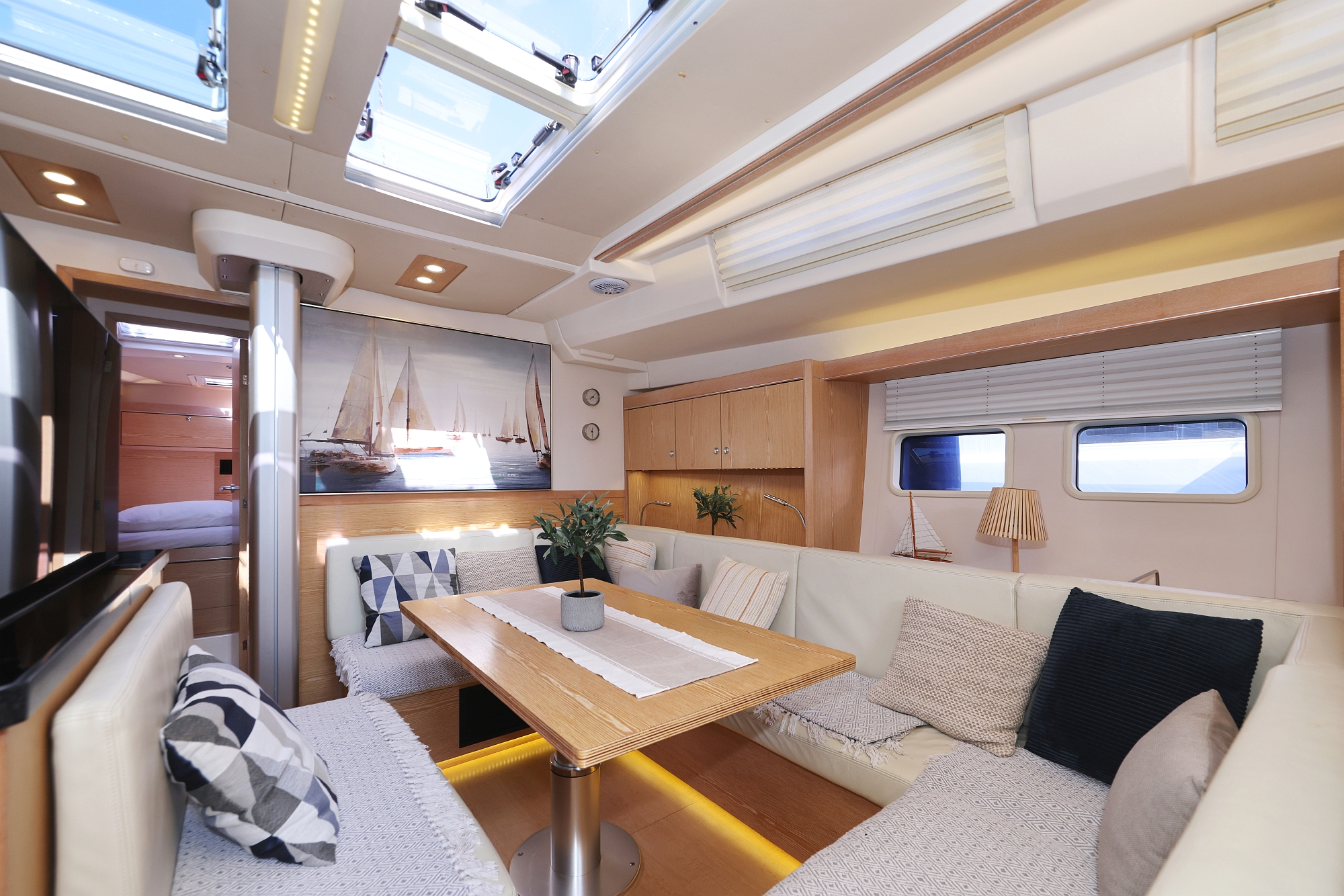 Hanse 575 - 5 + 1 cab. — photo 2