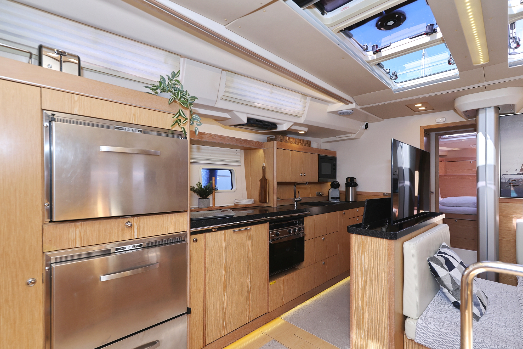 Hanse 575 - 5 + 1 cab. — photo 32