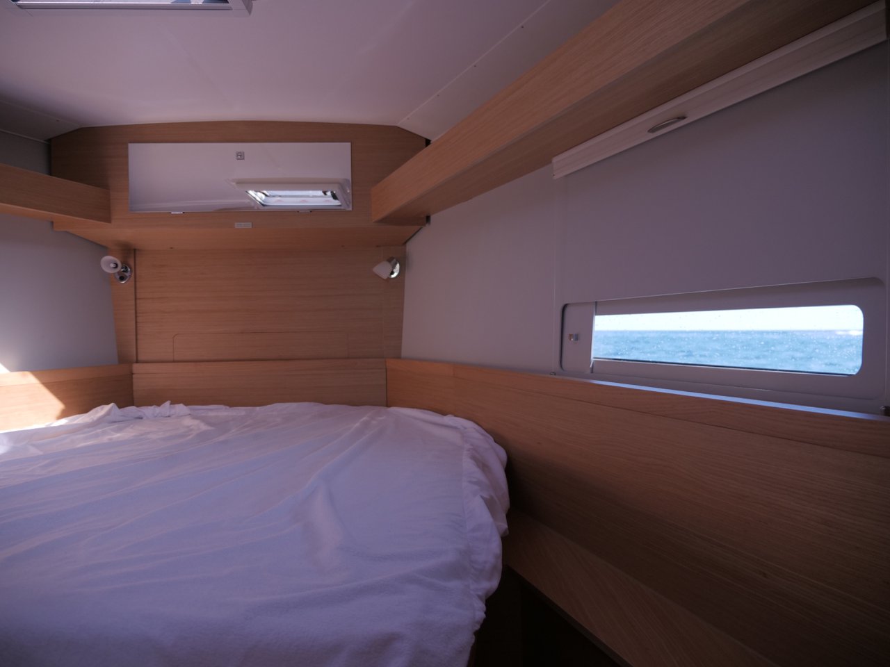 Dufour 430 - 3 cab. — photo 10