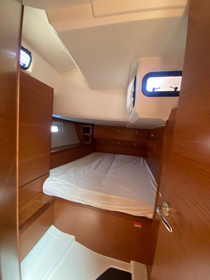 Dufour 520 GL — photo 11