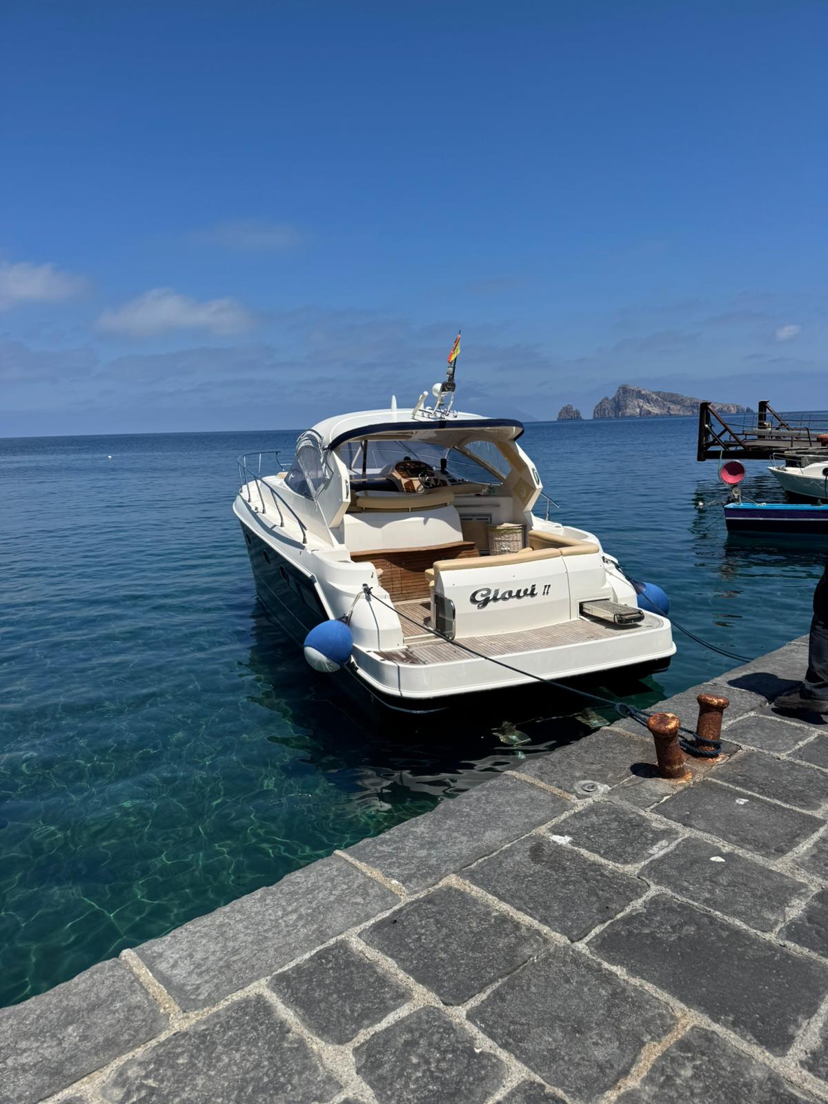 Mano Marine 35 HT — photo 3