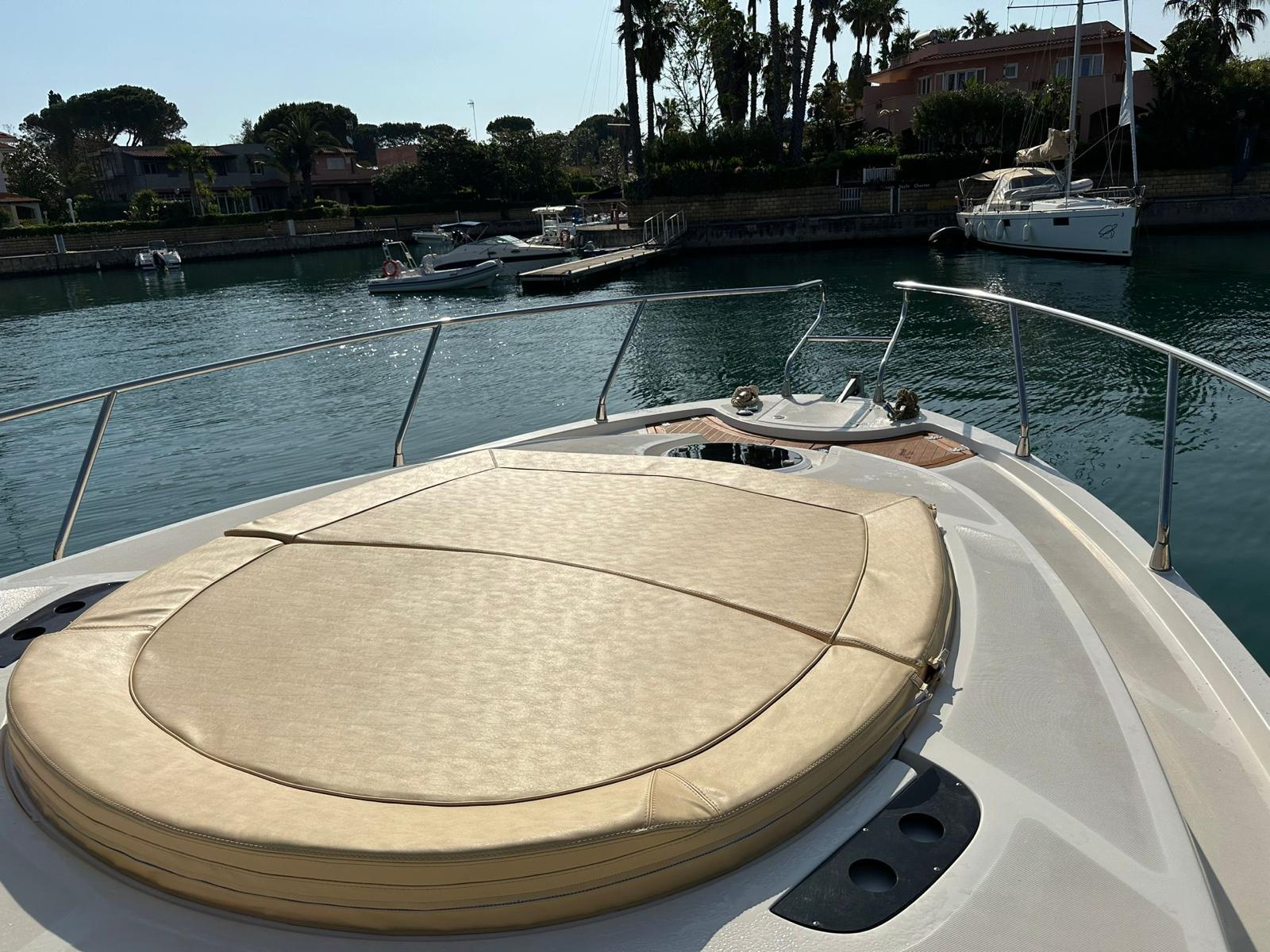 Mano Marine 35 HT — photo 4