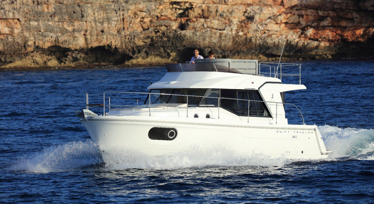 Swift Trawler 30 Fly — photo 3