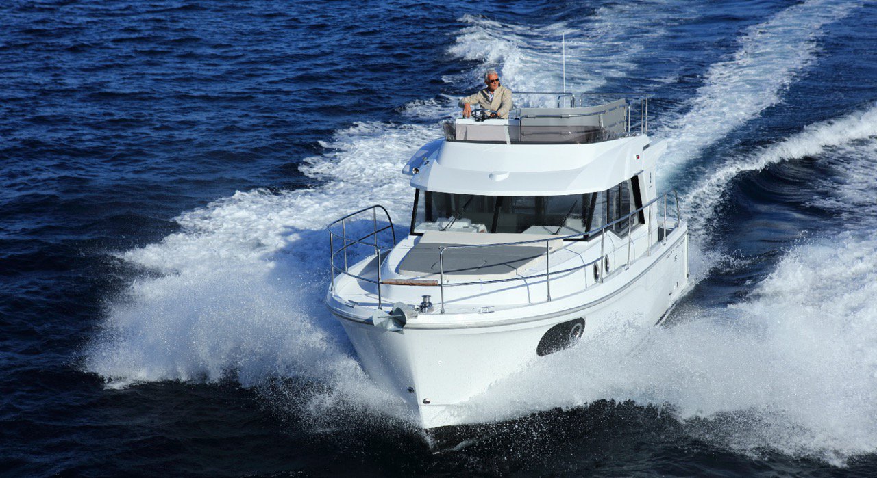 Swift Trawler 30 Fly — photo 5