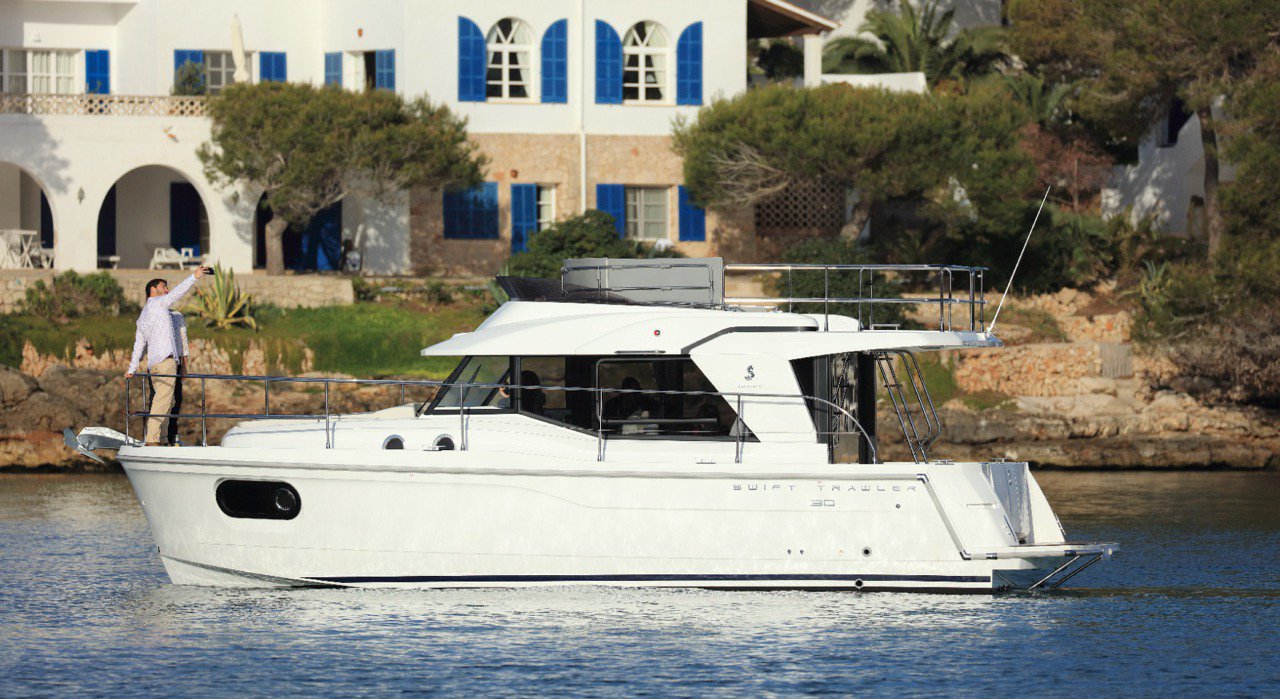 Swift Trawler 30 Fly — photo 8