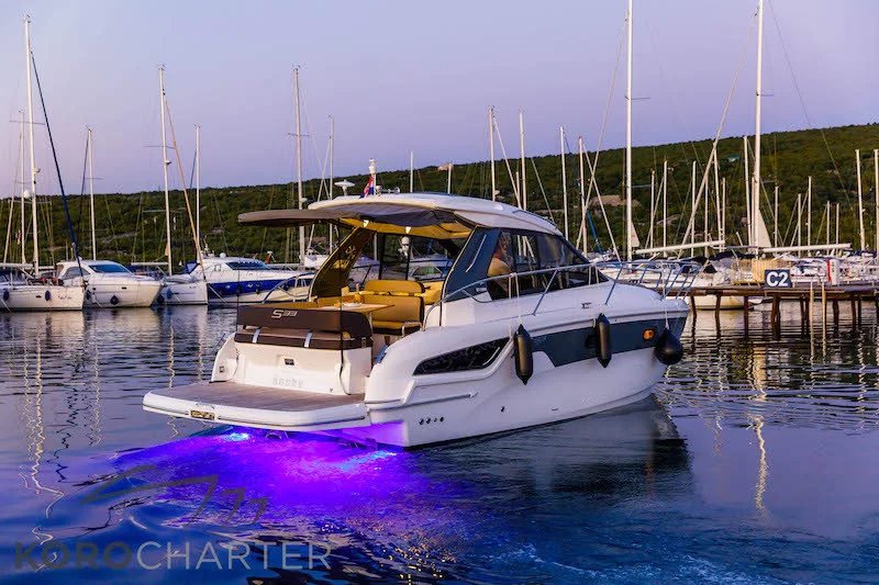 Bavaria 33 Sport HT — photo 6