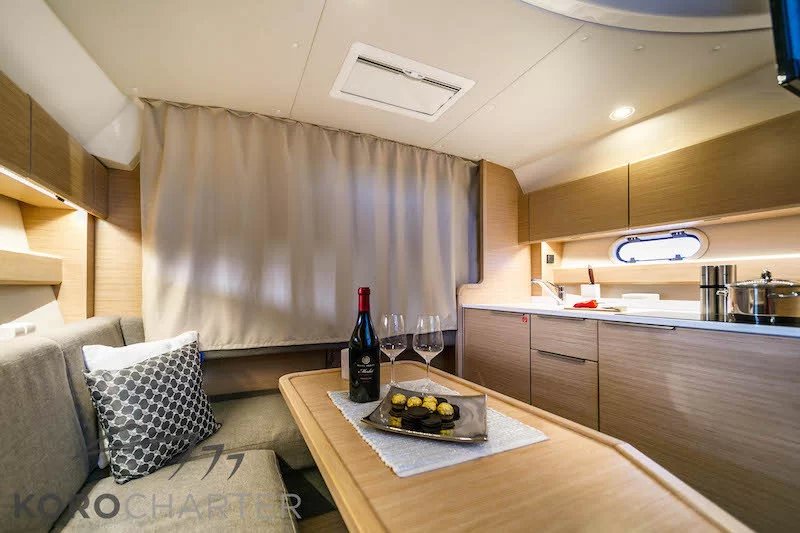 Bavaria 33 Sport HT — photo 19