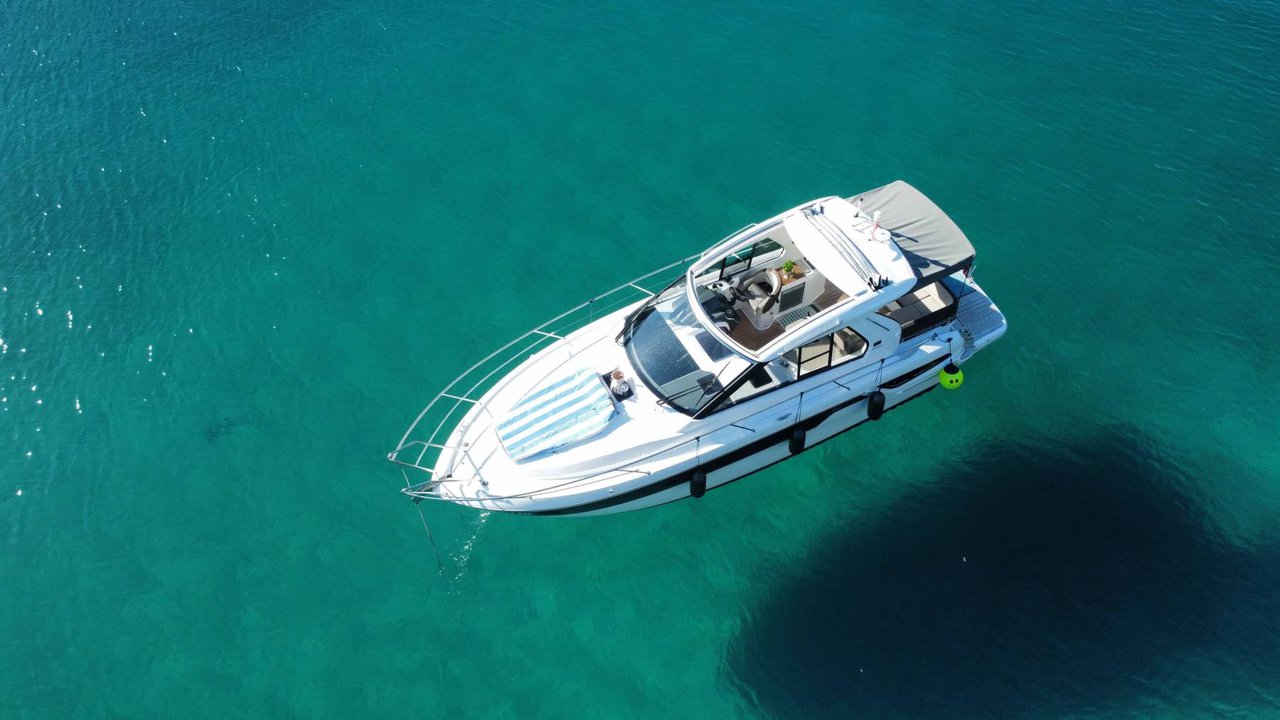 Bavaria 33 Sport HT — photo 9