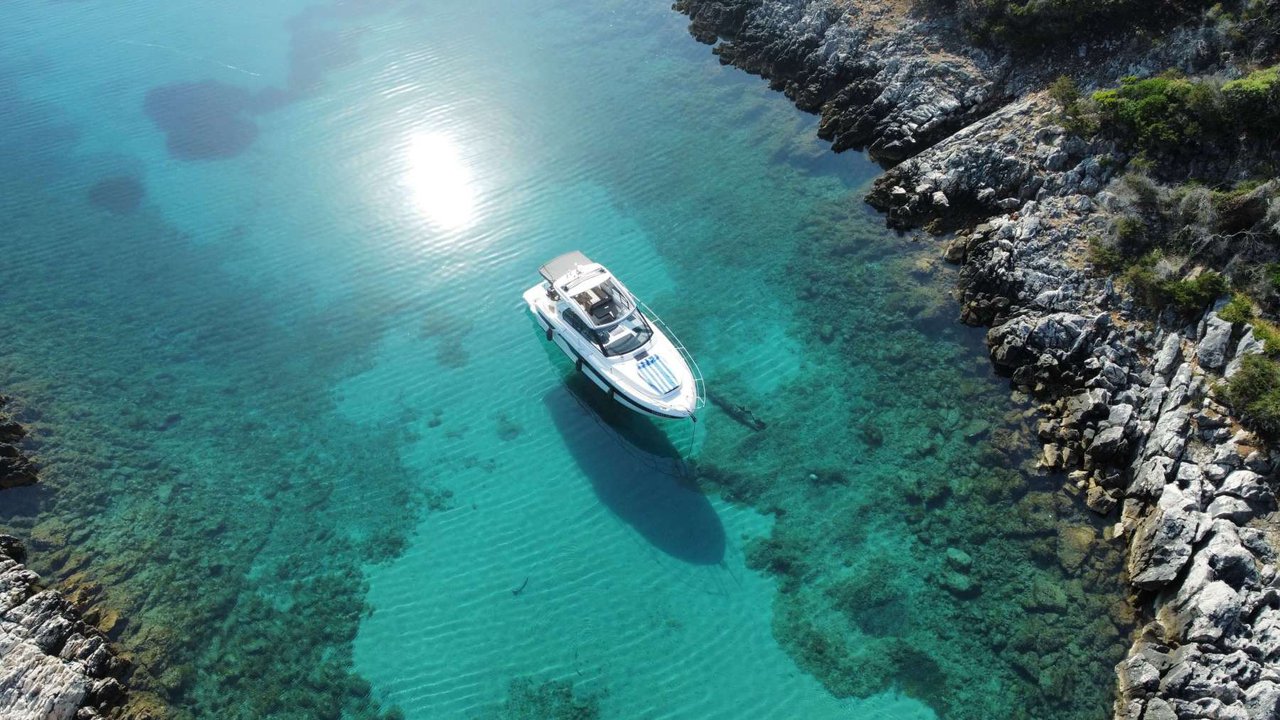Bavaria 33 Sport HT — photo 10