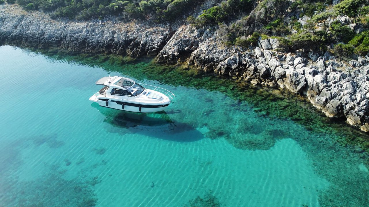 Bavaria 33 Sport HT — photo 12