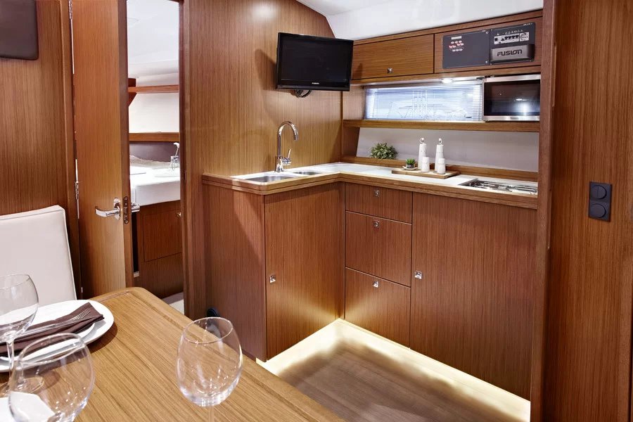 Bavaria Sport 39 HT — photo 9
