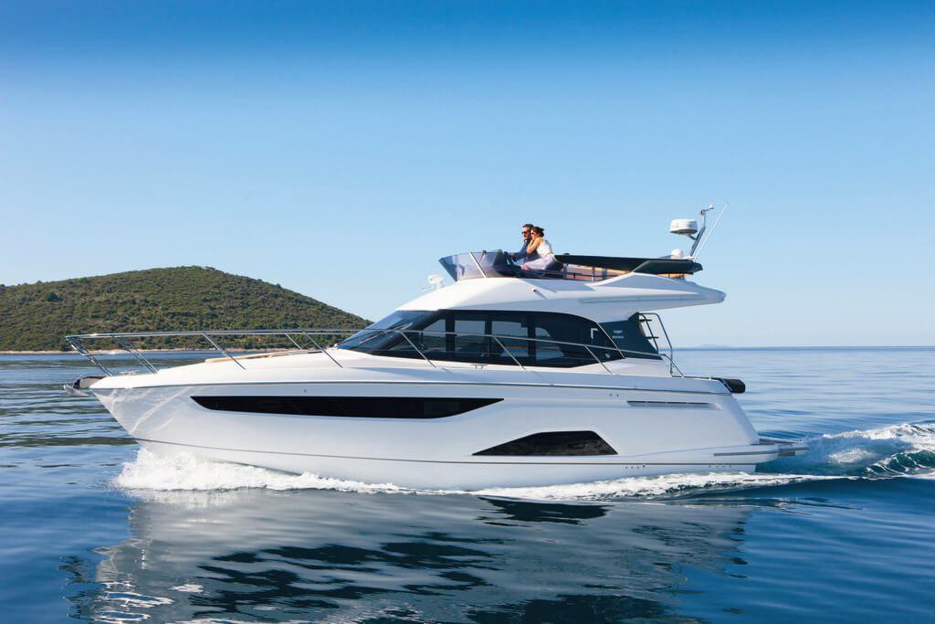Bavaria R40 Fly — photo 8