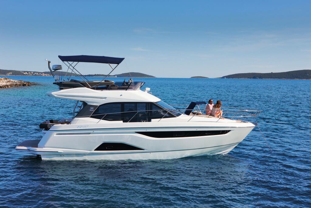Bavaria R40 Fly — photo 10